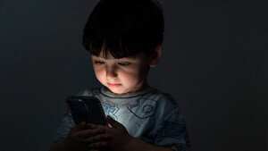 Diario HOY | Cada hora extra que los niños usan dispositivos móviles aumenta riesgo de suicidio
