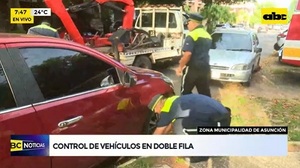 PMT lleva al corralón vehículos mal estacionados de funcionarios de la Municipalidad