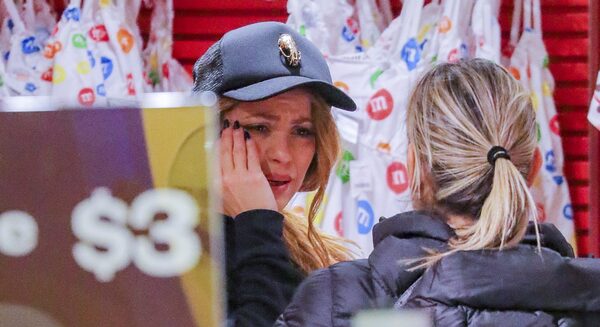 Diario HOY | Shakira se quebró y rompió en llanto en una tienda de Nueva York