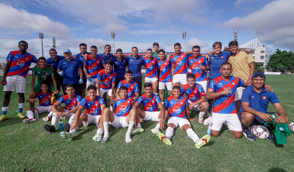 Versus / Cerro aplasta a Luque en Reserva con 4 goles de su figura que pide pista en Primera