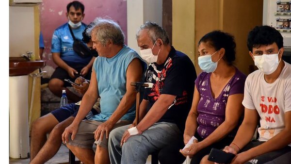 Chikungunya: En Ñemby internan en sillones a causa de saturación