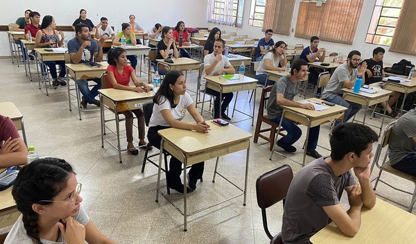 Diario HOY | Becas Itaipú: unos 3.191 lograron aprobar el examen y siguen en carrera