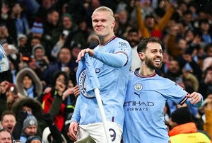 Versus / Haaland, tercer jugador en marcar cinco goles en un partido de Champions League