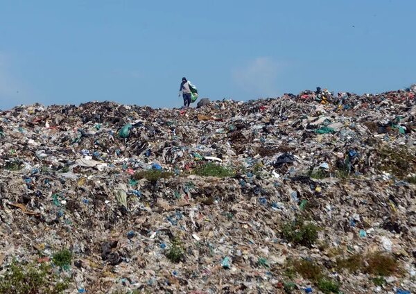 Asunción: Junta aprobaría hoy adjudicación del negocio de la basura a GIR SA - Nacionales - ABC Color