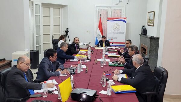 Nadie cede en CM y hoy reintentan consenso para ministro de la Corte
