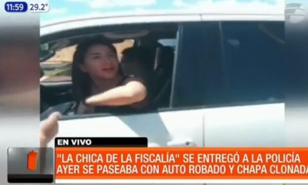 ''La chica de la Fiscalía'' se entregó a la Policía | Telefuturo