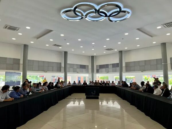 “No hubo ningún acto ni incidencia política” en reunión con Santi Peña, afirma titular del COP - Política - ABC Color