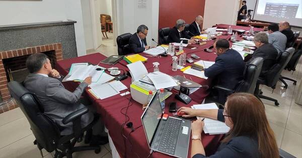La Nación / Terna para la Corte: “El reglamento no es el más adecuado”, sostiene Kronawetter