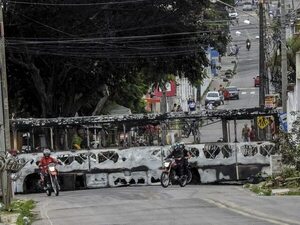 Bandas criminales lanzan ola de ataques sobre ciudades de Brasil  - Mundo - ABC Color