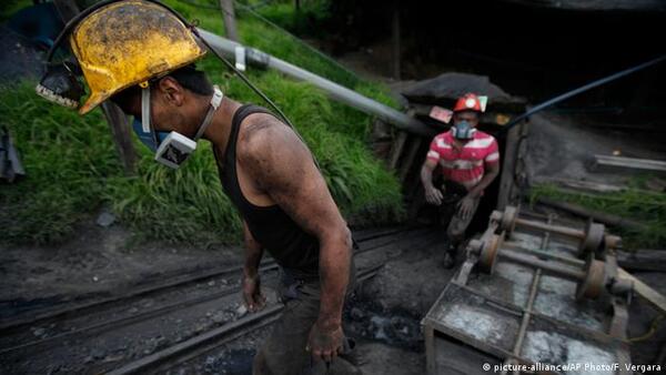 Al menos 11 personas mueren en explosión de minas en Colombia