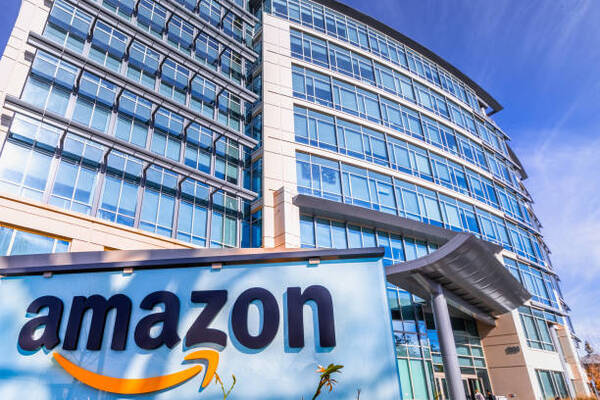 "No somos robots": el grito desesperado de los empleados de Amazon en Reino Unido - Revista PLUS