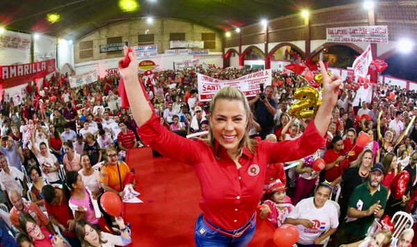 Lizarella Valiente: “Voy a ser una Senadora que represente a esas madres que quieren sacar adelante a sus hijos” - Te Cuento Paraguay