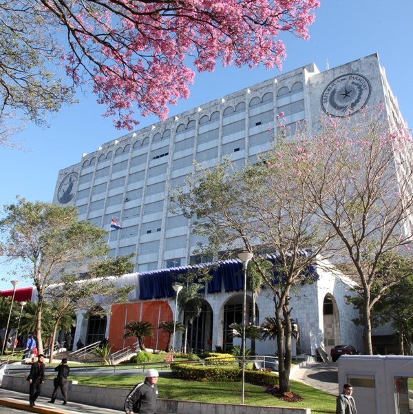 Aprobaron nuevo organigrama institucional de la Corte Suprema - Megacadena — Últimas Noticias de Paraguay