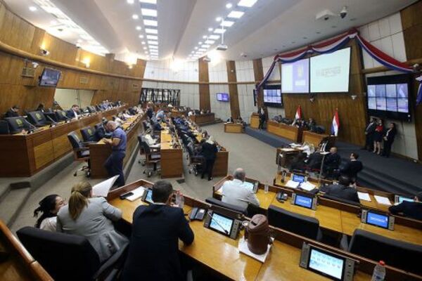Congreso aprobó proyecto de ley conocido como “del investigador científico” | 1000 Noticias