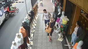 Motociclista se salva de ser arrollado en inmediaciones del Mercado 4 - Unicanal
