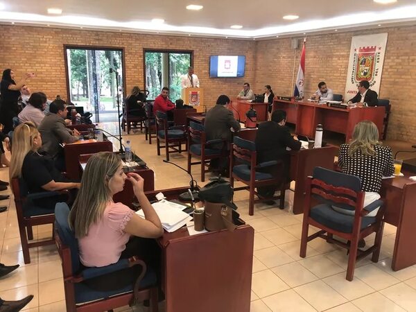 Junta aprueba adjudicación de almuerzo escolar en Ciudad del Este - ABC en el Este - ABC Color