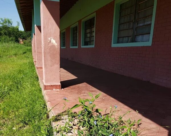 Escuela Santa Rosa de Ypacaraí, está en pésimas condiciones y autoridades ignoran pedido de ayuda - Nacionales - ABC Color