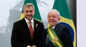 Abdo y Lula en una importante reunión en la sede de la Itaipú. – Prensa 5