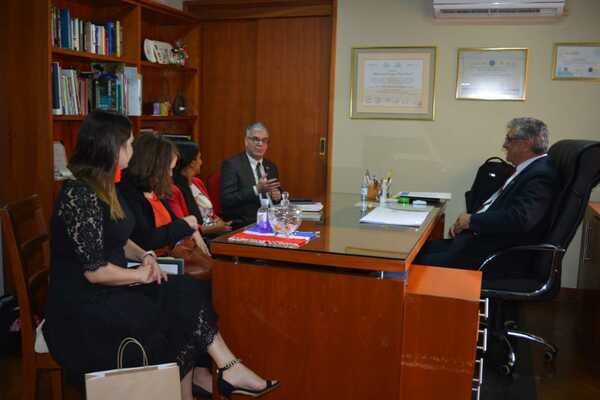 Embajador de los EE.UU. visita MKAC-UNE durante su recorrido por el este del país - Noticde.com