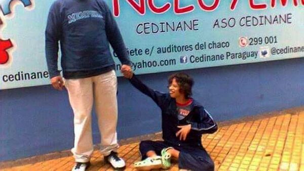 El amor lo vale: Ofrecen clases de canto para solventar gastos