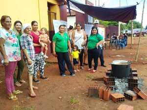 Manifestación de padres de escuela Rebeca Alen no llegó al MEC - Radio Imperio