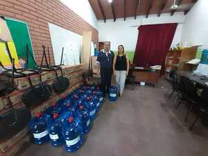 Essap distribuye bidones de agua a escuelas de Asunción y Área Metropolitana - .::Agencia IP::.