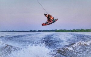 Versus / Se viene el Paraguay Wake Tour 2023, el primer campeonato de Wakeboard