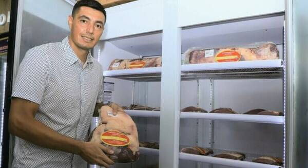 [GALERÍA] ¡Tacuara Cardozo se vuelve carnicero!