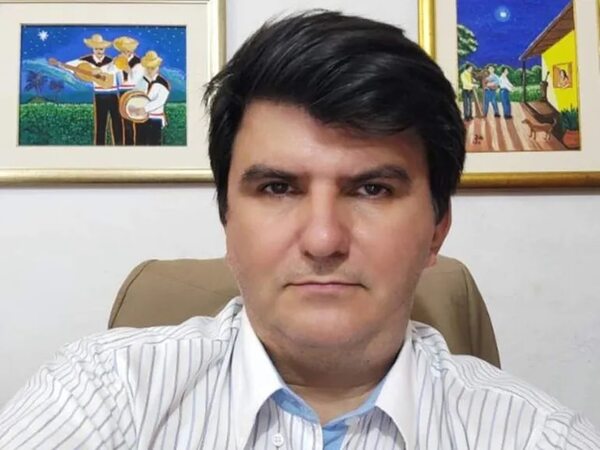 Abogado de la UC aclara sobre el caso de denuncia de acoso y la causa “compranotas” - Nacionales - ABC Color