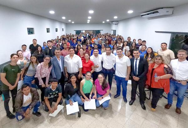 Más de 200 estudiantes de Concepción participaron de Escuela de Liderazgo de la SNJ - .::Agencia IP::.