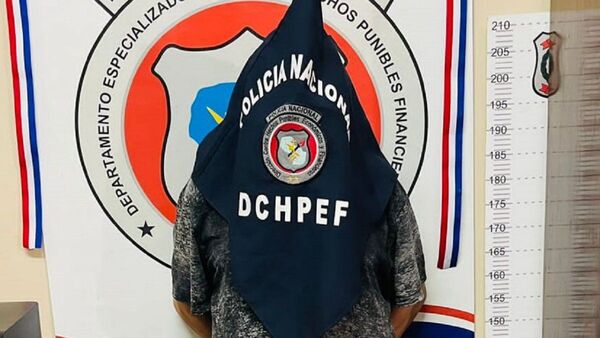 Detienen al llamado rey de la estafa con 30 órdenes de captura