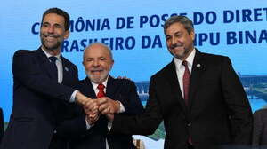 Asumió nuevo director brasileño de Itaipú con presencia de Marito y Lula - Noticiero Paraguay