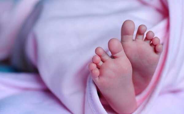 ¡Lamentable! Mujer dio a luz en el piso del Hospital de Itauguá