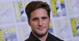 La Nación / El actor Diego Boneta fue a terapia por culpa de Luis Miguel