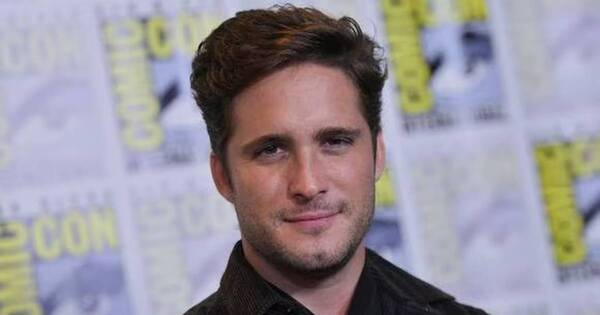 La Nación / El actor Diego Boneta fue a terapia por culpa de Luis Miguel