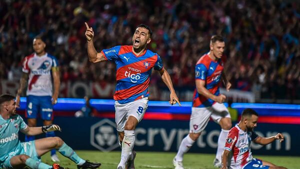 Cerro Porteño vence y clasifica a la fase de grupos