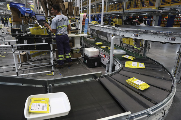Mercado Libre anuncia inversiones por 3.653 millones en Brasil - MarketData