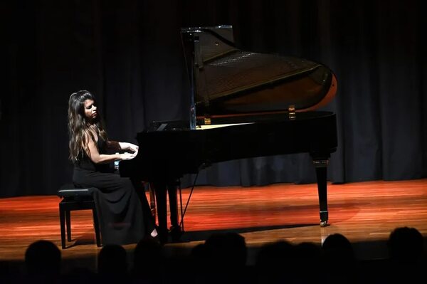Sylvia Thereza actuará hoy con la OSIC - Música - ABC Color