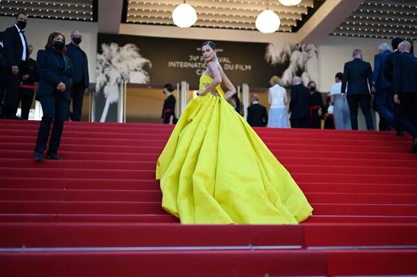 Ashi: El diseñador saudita que viste a las estrellas desde las sombras - Estilo de vida - ABC Color