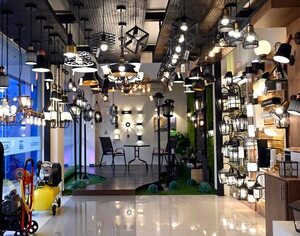 Record Lux estrecha lazos con electricistas - Empresariales - ABC Color