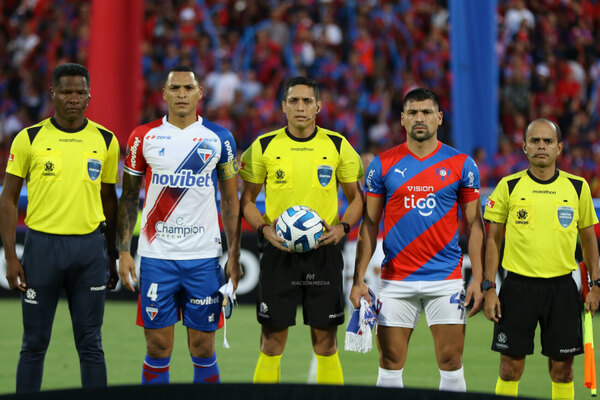 Versus / Juan Patiño recuerda a "Chiqui" en la clasificación de Cerro