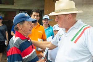 Javier Pereira recibió masivo apoyo de encarnacenos en caminata