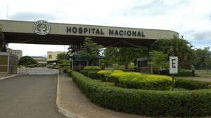 Fiscalía indaga a médico en caso de bebé nacido en el piso del Hospital Nacional