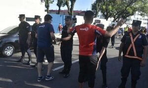 25 cayeron antes del partido de Cerro y Fortaleza