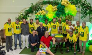 Franco celebra obtención de su primer título