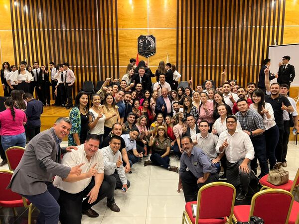 Vergara: "La ciudadanía debe formar parte de la toma de decisiones políticas"