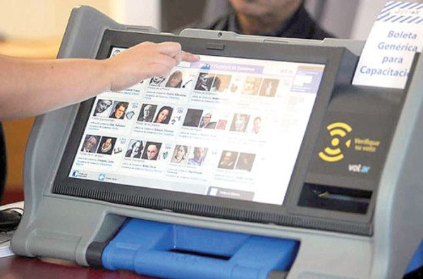 Hoy vence el plazo para que apoderados controlen funcionamiento de las máquinas de votación - ADN Digital
