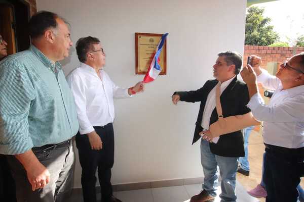 Gobierno inaugura en Itapúa el primer servicio de emergencias extrahospitalarias del interior del país - .::Agencia IP::.