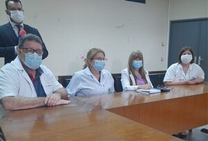 Disponen auditoria interna en caso de mujer que parió en el piso de hospital