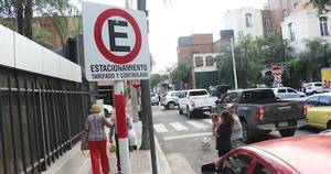 La Nación / Comuna asuncena aguarda dictamen de Contraloría para definir estacionamiento tarifado
